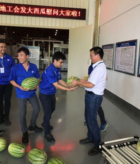 蚌埠热心肠吃瓜群众,见证城市生活百态